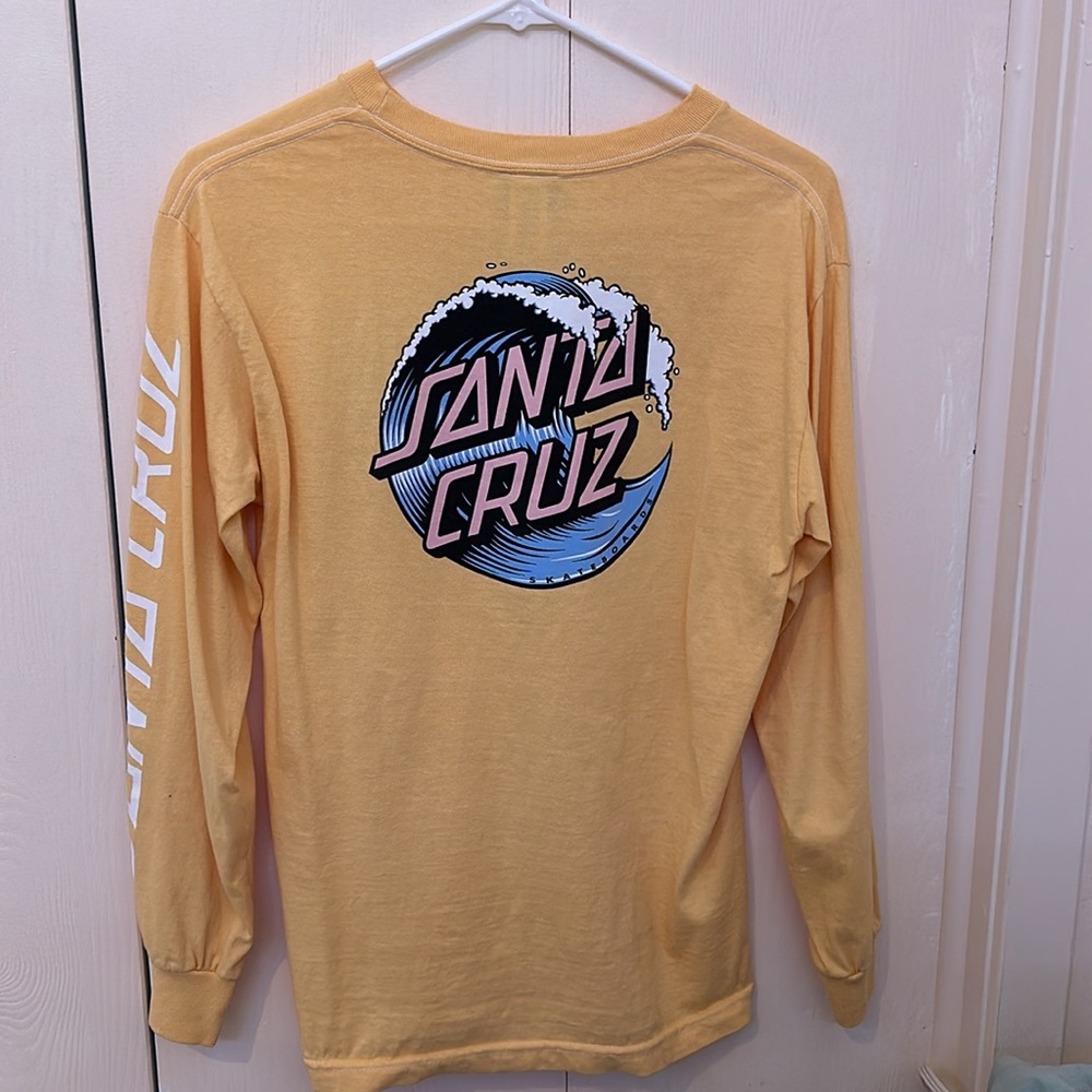 Santa cruz skateboards long sleeve graphic tee. Size small.